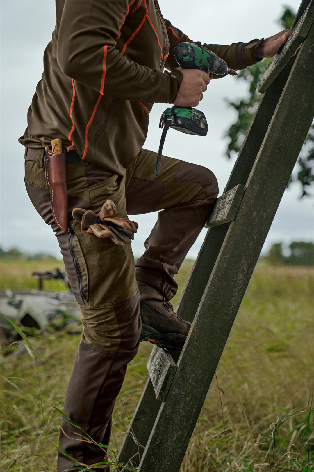 Scandinavian byxor WILLOW GREEN/DEEP BROWN / 46