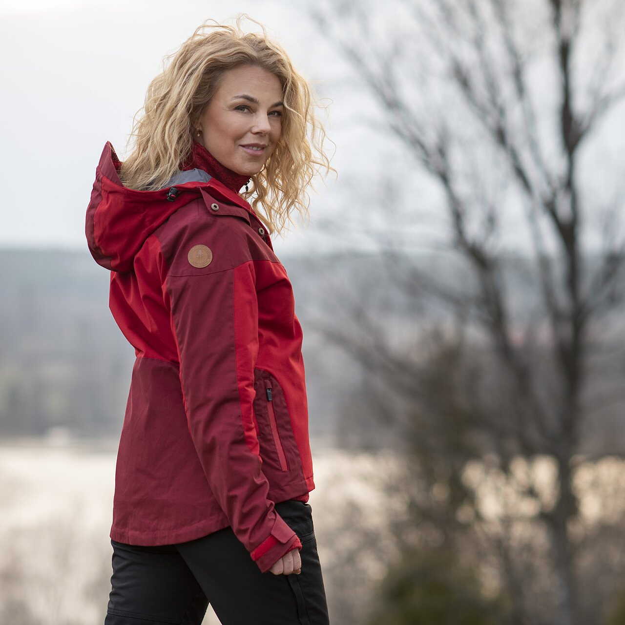 Jacka Finnveden Hybrid Extreme Dam RÖD / XS